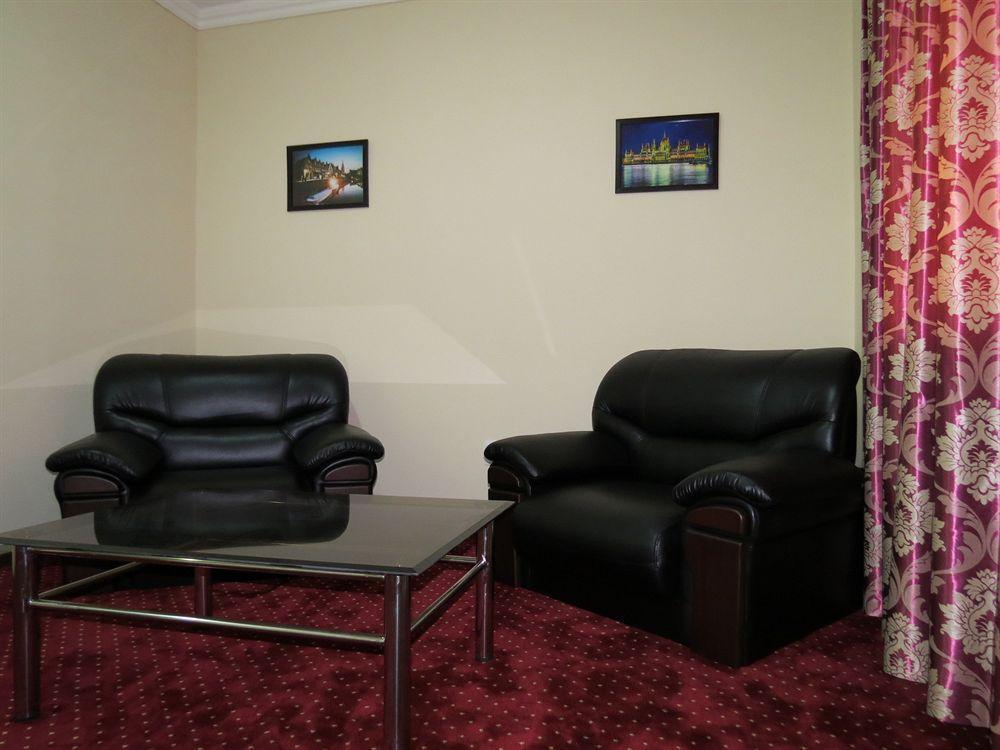 Rohat Hotel Chilonzor Tachkent Extérieur photo