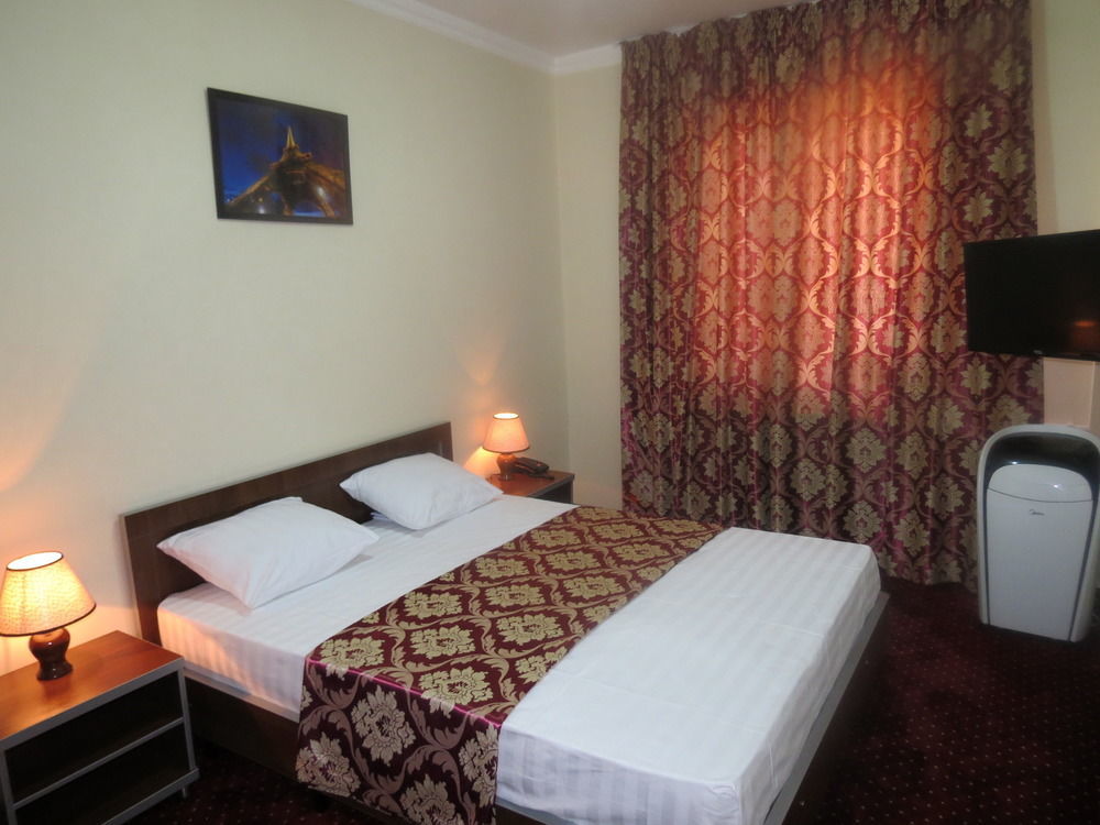 Rohat Hotel Chilonzor Tachkent Extérieur photo